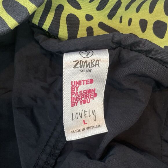 ZUMBA Cargo Capri Pants Women’s Size Large DANCE FITNESS SALSA - Picture 13 of 15
